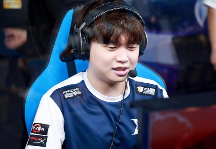 FPX翻盘V5，BDD打出惊人五杀四强赛3:0（广州）